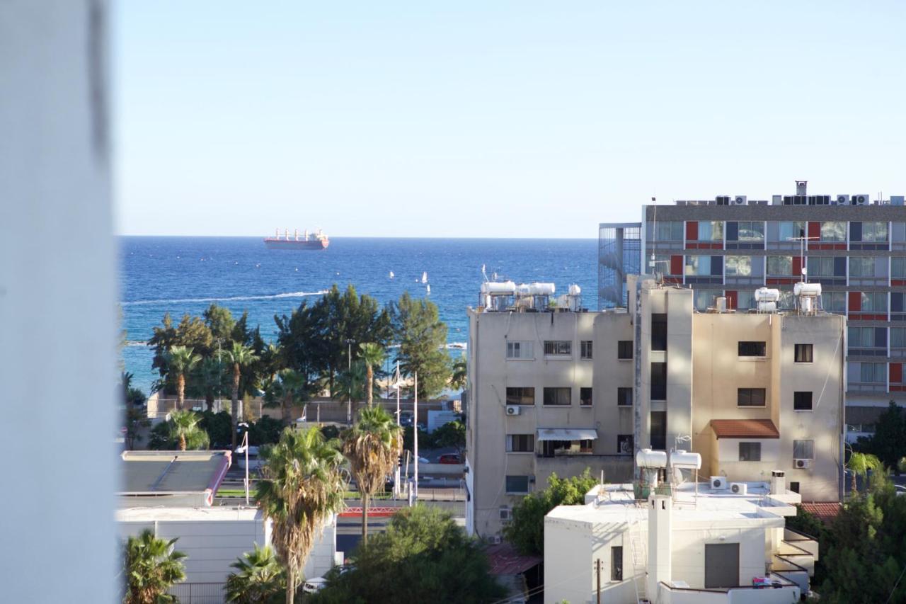 Seaside Spacious Apartment With Sea View Limassol Exterior foto